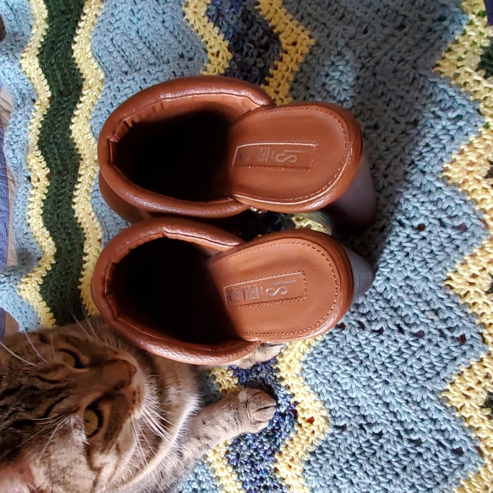 Clogs - Picture 4 of 4